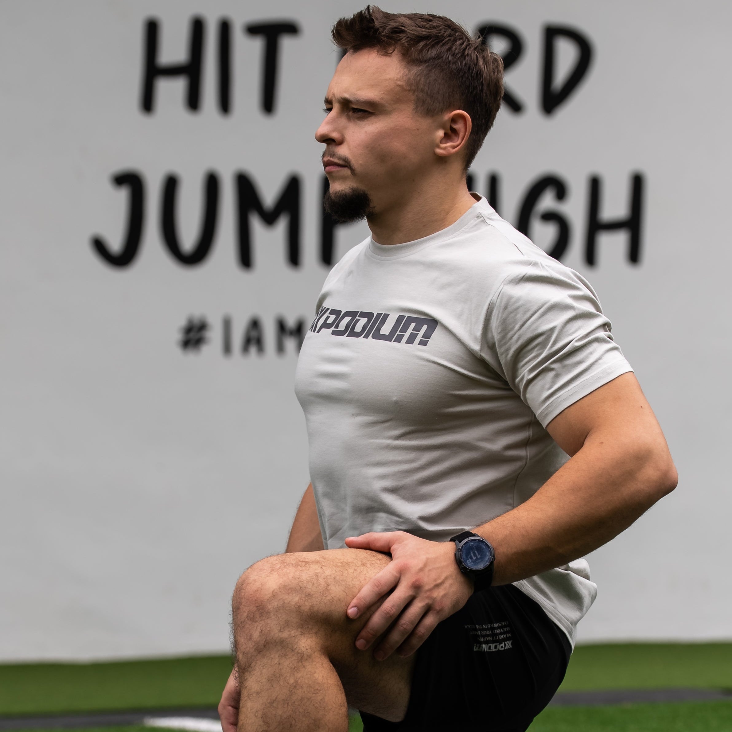 חולצת טי לגברים