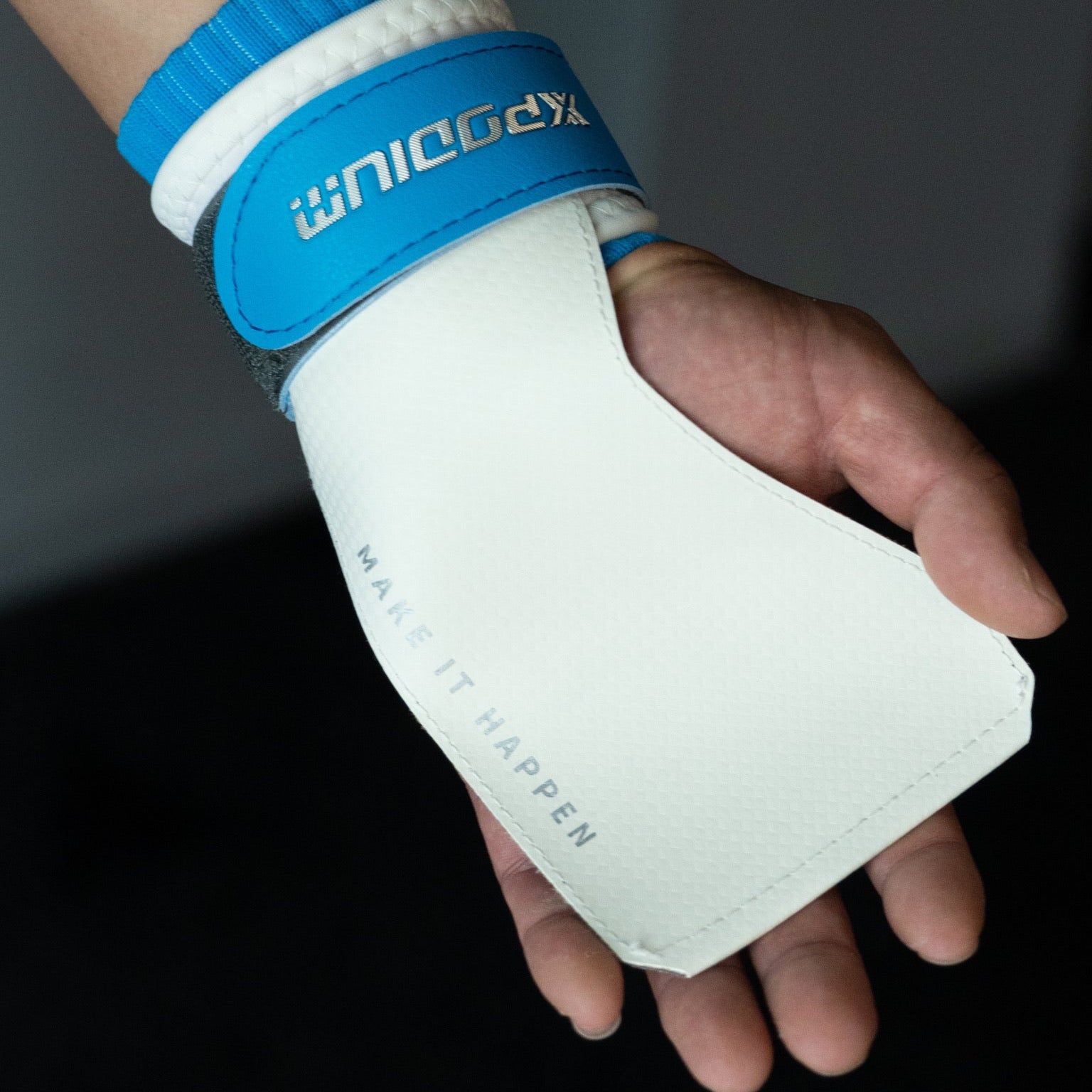 עוריות STICKY GRIPS